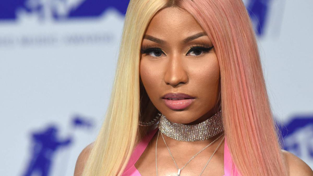 Nicki Minaj returns to social networks announcing that she is bringing new music