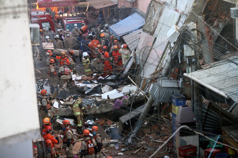Two-year-old girl dies after building collapse in Brazil