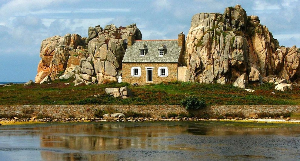 Castel Meur: a house among rocks in French Brittany