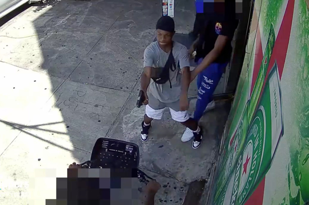 Gunman fatally shoots man in Citi Bike at point blank range