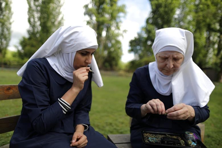 The perfect move of the 'Sisters of the Valley', the nuns of pego who grow, sell and consume marijuana