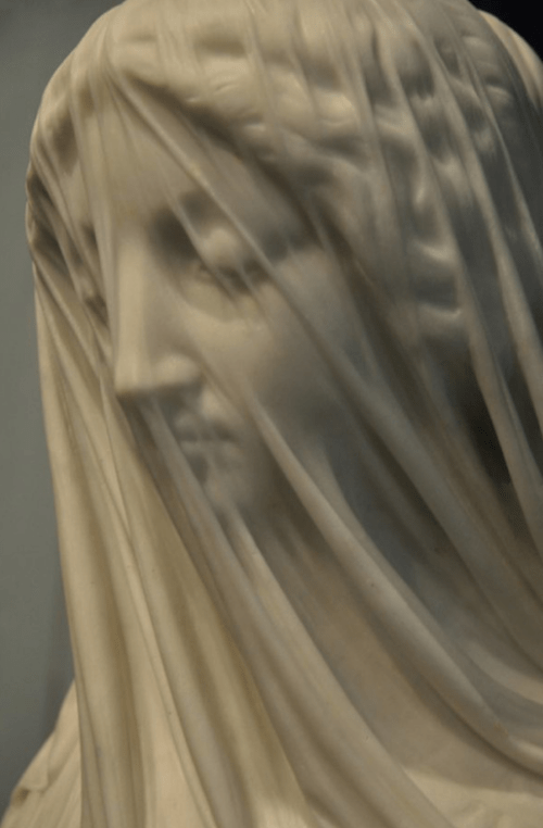 Realistic marble sculptures that went viral on social networks