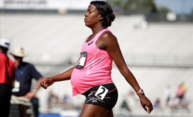 The athlete runs the 800 meters at 34 weeks pregnant