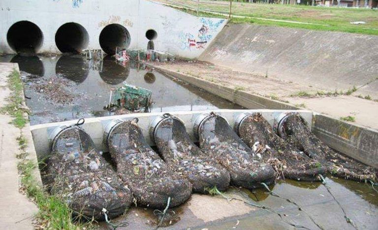 A netted drainage network retains plastics and debris in Australia