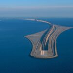 This is the Oresund bridge-tunnel, the incredible work that unites Sweden with Denmark and the rest of Europe