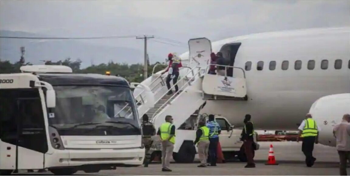 U.S. began deporting Haitian migrants detained in Texas