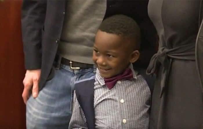 Five-year-old boy invites his entire class to witness his adoption