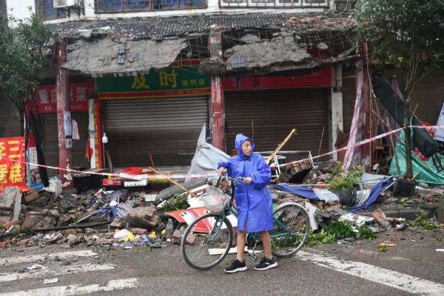 Earthquake leaves three dead and 60 injured in Sichuan, China