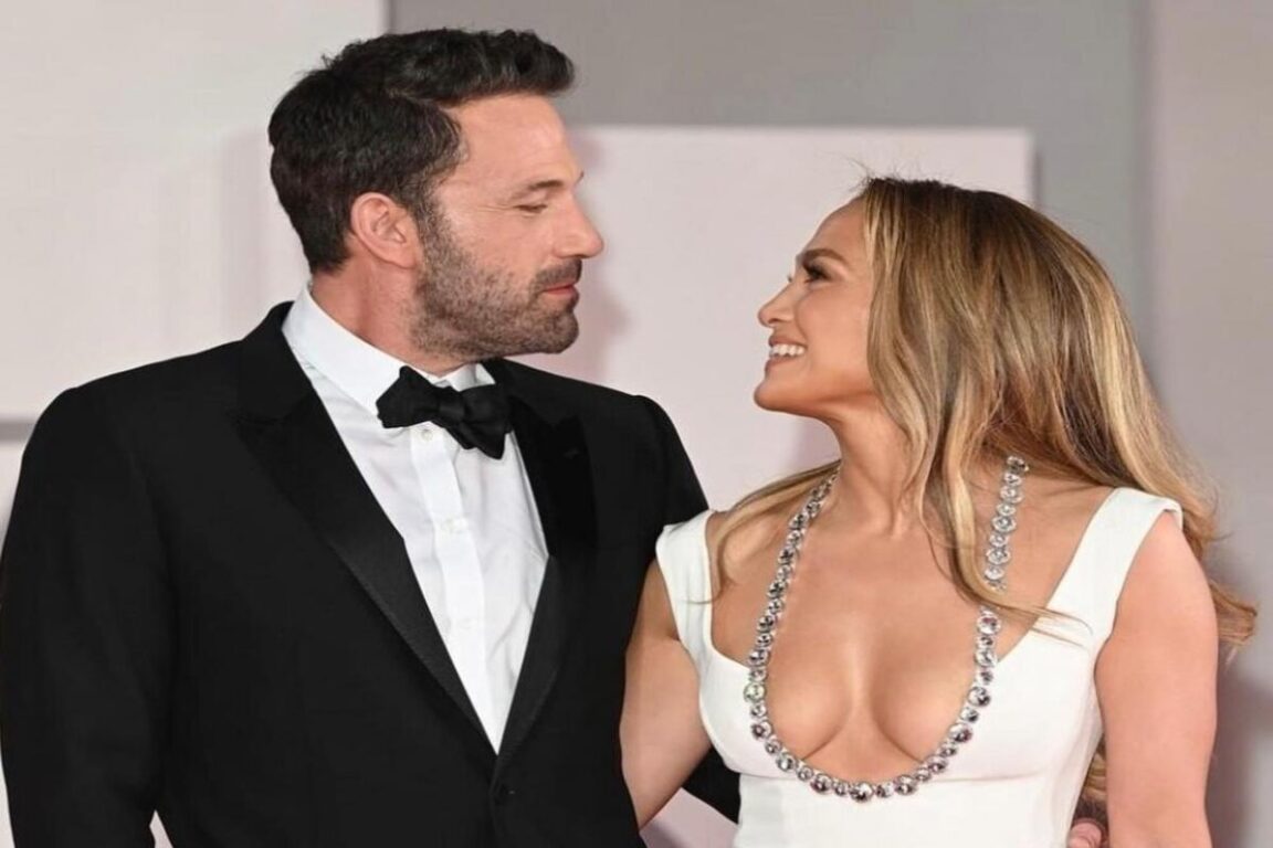 Ben Affleck can't help but rave about Jennifer Lopez