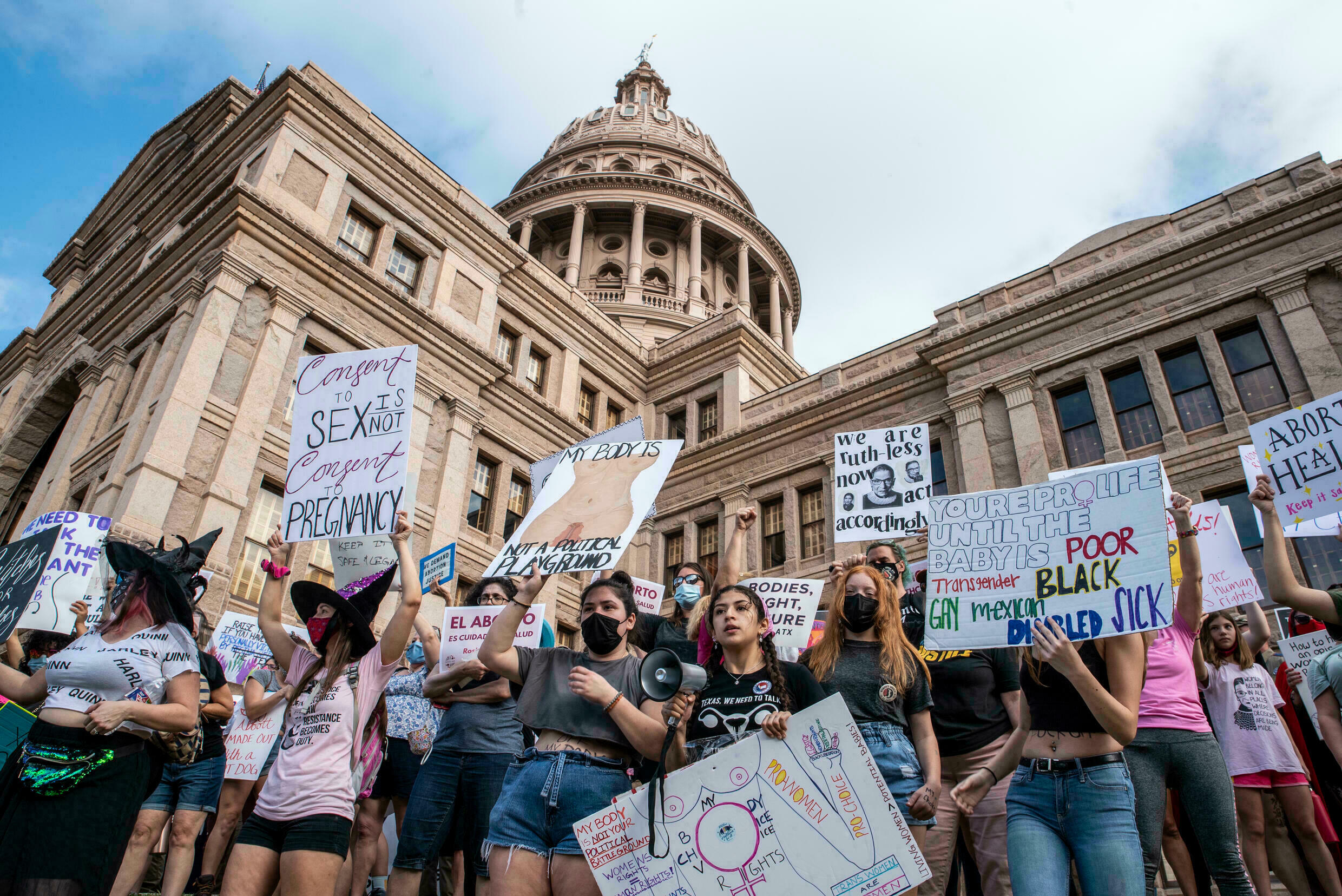 Federal judge temporarily blocks enforcement of Texas law banning most abortions