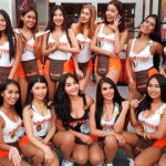 Hooters employees denounce on social networks their new tiny uniforms