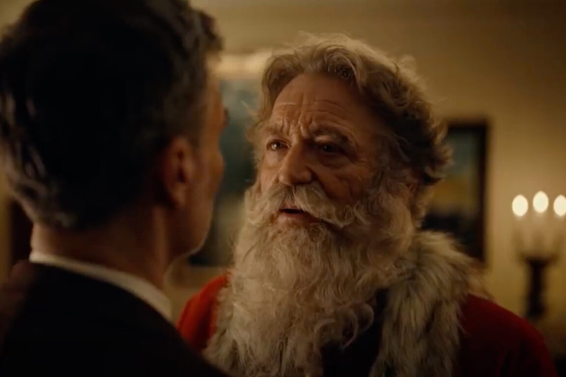 Homosexual Santa Claus in Norwegian commercial and causes controversy in the world