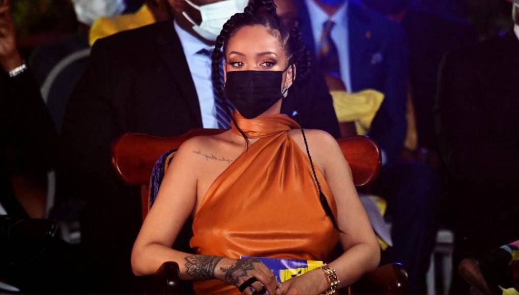 Singer Rihanna receives "national heroine" designation in Barbados