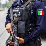 Shooting between narcos on Mexican beach leaves two dead and tourists in panic
