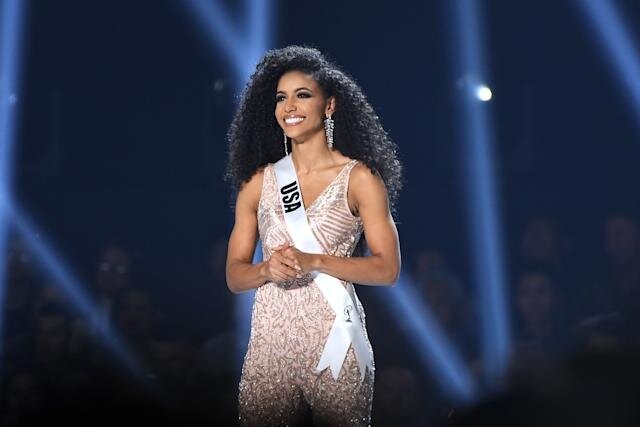 Cheslie Kryst, Miss United States 2019, commits suicide by throwing herself from a New York skyscraper