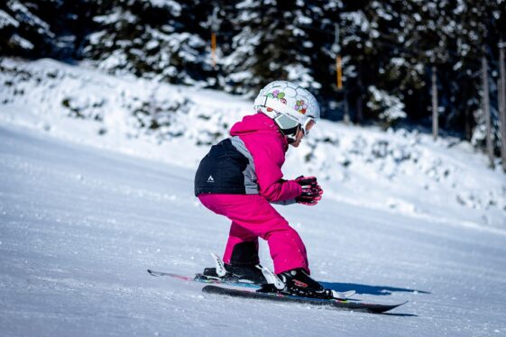 A 5-year-old girl dies while skiing: a man ran over her with such force that he ended her life