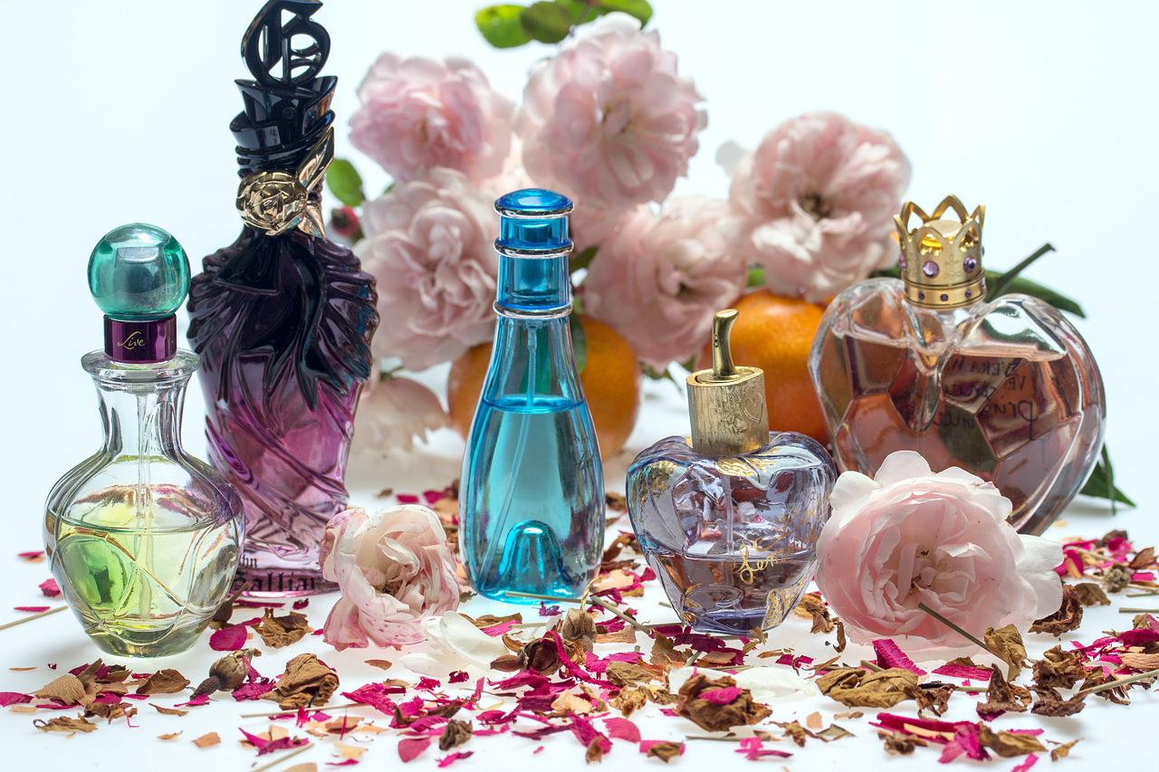 Five Reasons To Use Dossier Perfumes